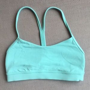 Lululemon teal sports bra
